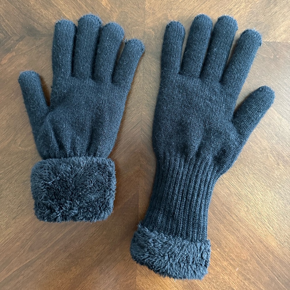 Black thick women’s gloves